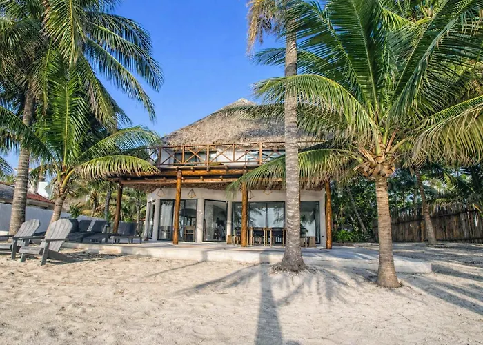 Beachfront With Private Heated Pool Jacuzzi Sauna Ocean Views & Ac - 7th Heaven Hébergement de vacances *