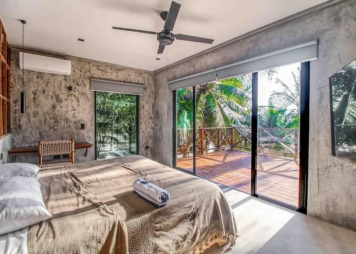 Hébergement de vacances Beachfront With Private Heated Pool Jacuzzi Sauna Ocean Views & Ac - 7th Heaven Tulum