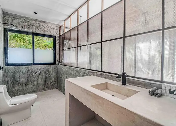 Beachfront With Private Heated Pool Jacuzzi Sauna Ocean Views & Ac - 7th Heaven *
