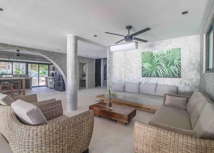 Beachfront With Private Heated Pool Jacuzzi Sauna Ocean Views & Ac - 7th Heaven Hébergement de vacances