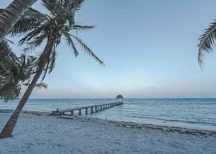Hébergement de vacances Beachfront With Private Heated Pool Jacuzzi Sauna Ocean Views & Ac - 7th Heaven